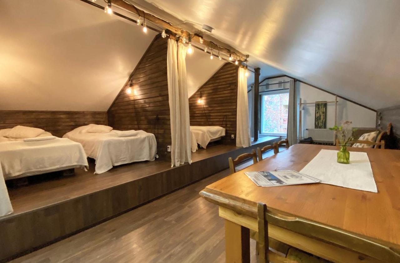 Lauri Historical Log House Manor Hotel โรวานิเอมิ ภายนอก รูปภาพ