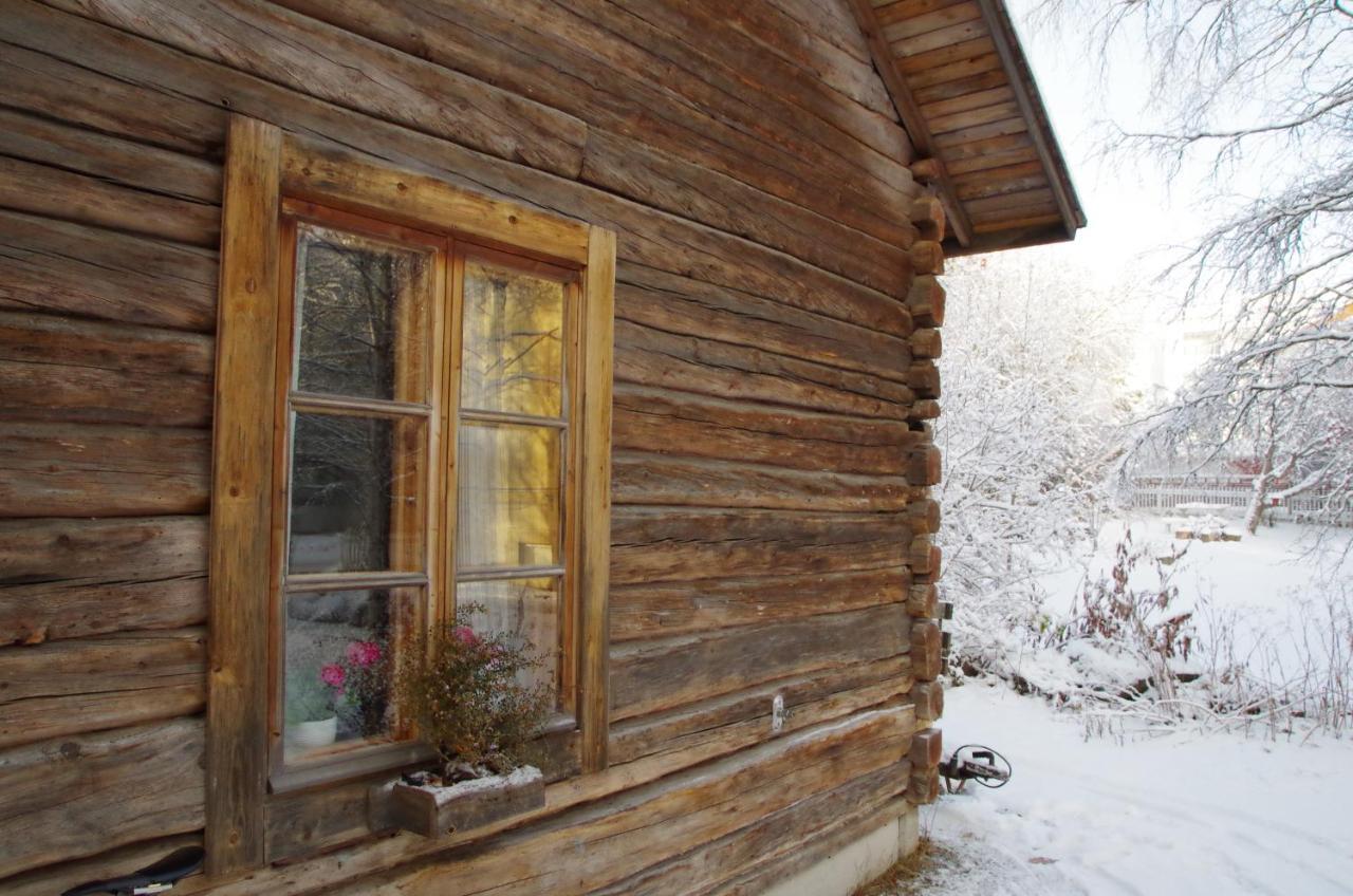 Lauri Historical Log House Manor Hotel โรวานิเอมิ ภายนอก รูปภาพ