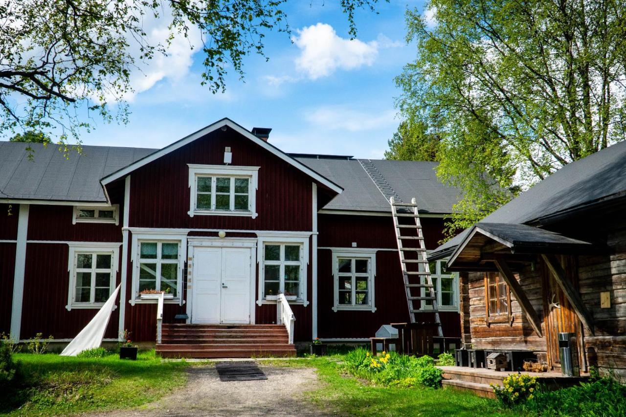 Lauri Historical Log House Manor Hotel โรวานิเอมิ ภายนอก รูปภาพ