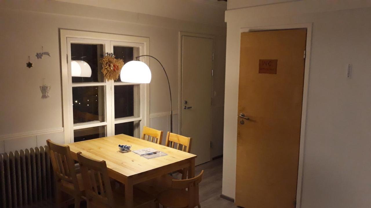 Lauri Historical Log House Manor Hotel โรวานิเอมิ ภายนอก รูปภาพ