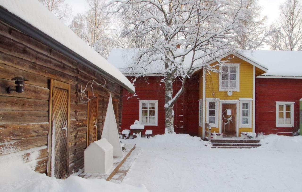 Lauri Historical Log House Manor Hotel โรวานิเอมิ ภายนอก รูปภาพ