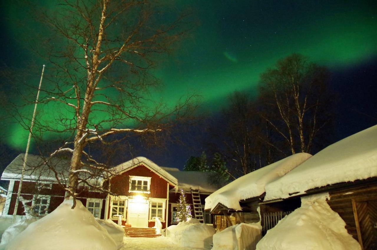 Lauri Historical Log House Manor Hotel โรวานิเอมิ ภายนอก รูปภาพ