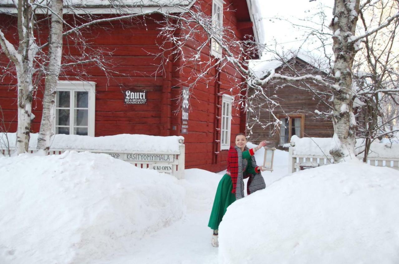 Lauri Historical Log House Manor Hotel โรวานิเอมิ ภายนอก รูปภาพ