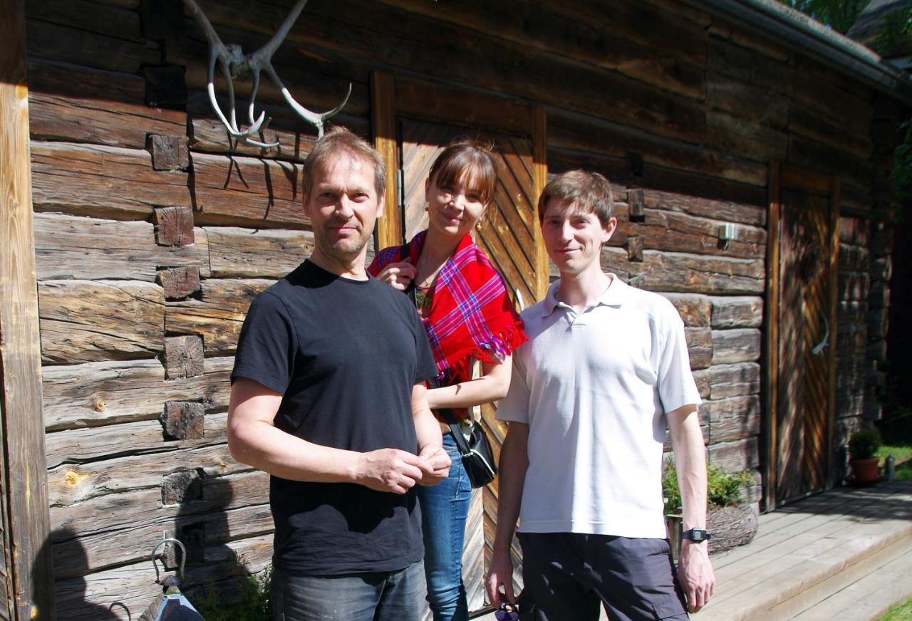 Lauri Historical Log House Manor Hotel โรวานิเอมิ ภายนอก รูปภาพ